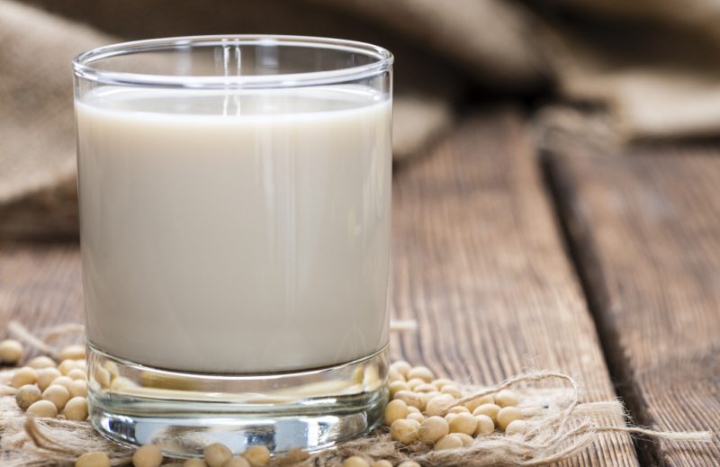 Соевое молоко – польза и вред для женщин