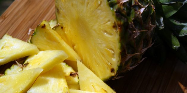 Ананас укрепляет кости и снижает риск инсульта и инфаркта Полезные фрукты и ягоды: ананас
