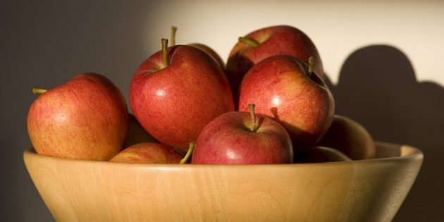 Яблоки защищают мозг, сердце и улучшают пищеварение Полезные фрукты и ягоды: яблоки