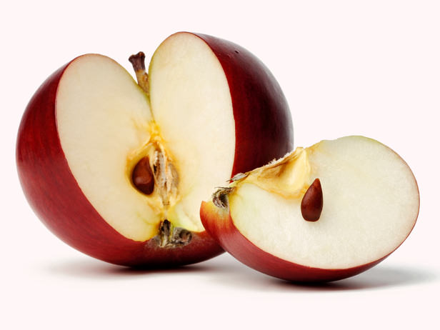 Косточки от яблок включают в себя суточное содержание такого полезного элемента, как йод