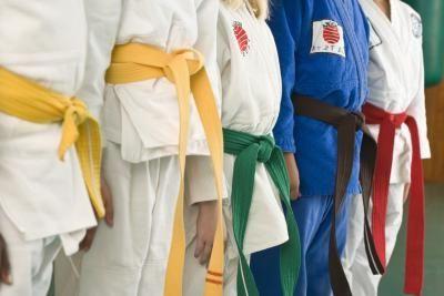 как завязывать пояс на кимоно
