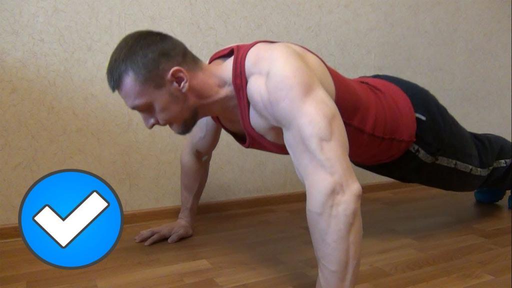 Как накачать грудь отжиманиями?
