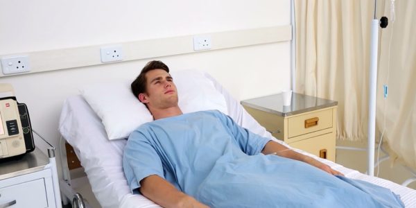 Человек в больнице