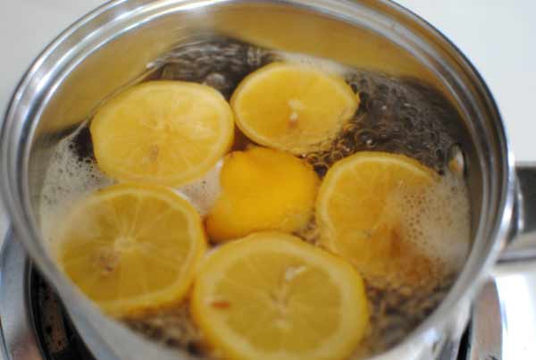 Кипячение лимона в кастрюле
