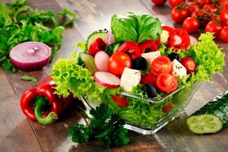 Свежие овощи и обезжиренный соус