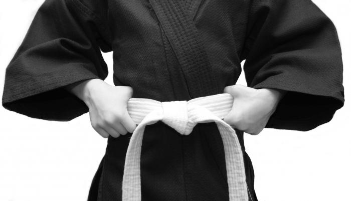 как завязывать пояс на кимоно
